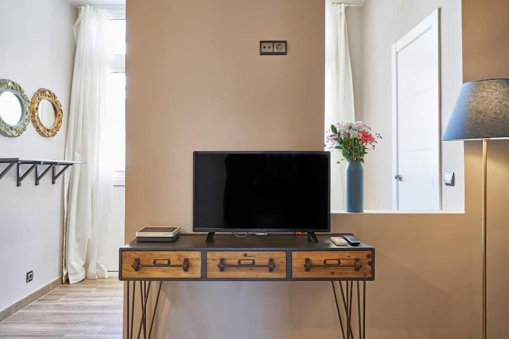 Bebarceloner Sants Apartments - 2 Bedrooms Экстерьер фото